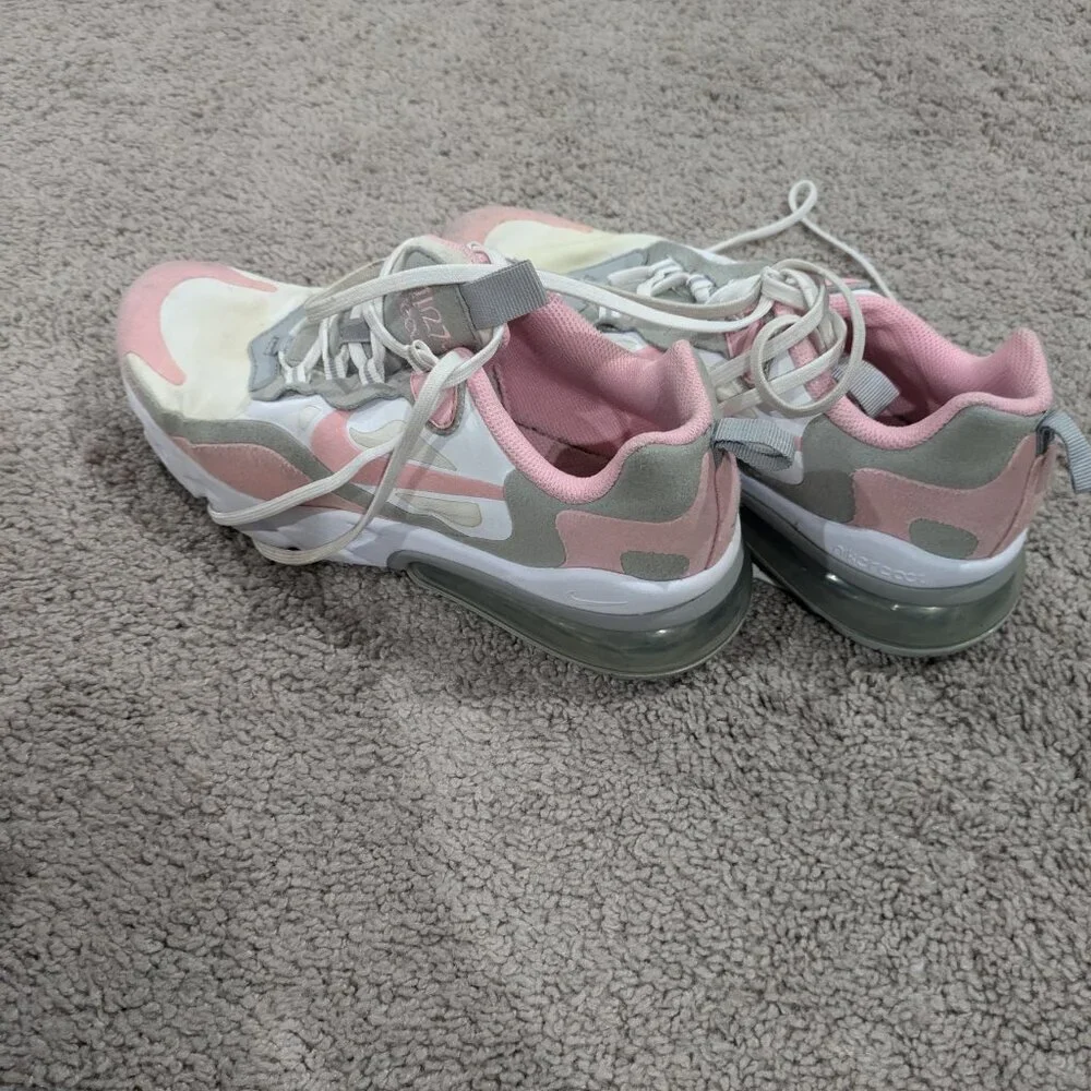 NIKE Air Max 270 React Pink White and Grey Kids‎ Size 6